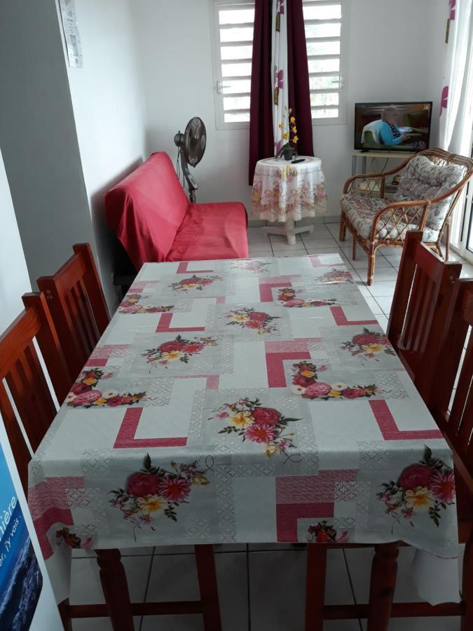 Villa Kazaluce - Appartement 2 Chambres Le Moule Dış mekan fotoğraf