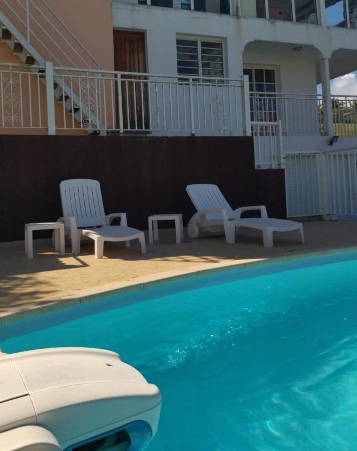 Villa Kazaluce - Appartement 2 Chambres Le Moule Dış mekan fotoğraf